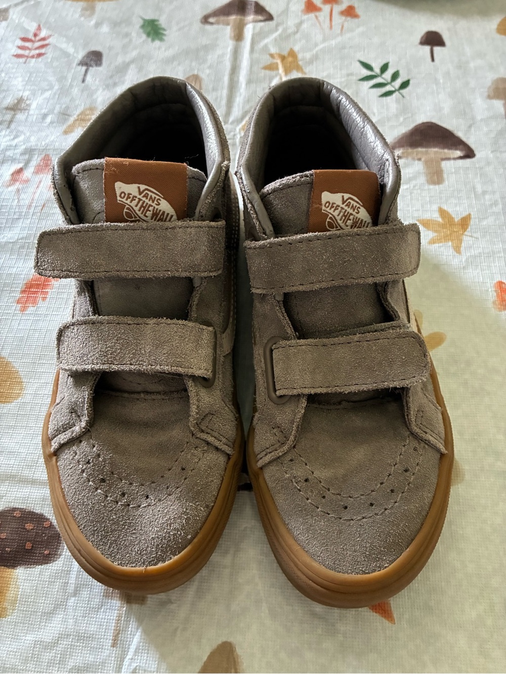 Vans Kids Suede Hook-and-Loop Sneakers in Taupe and Gum